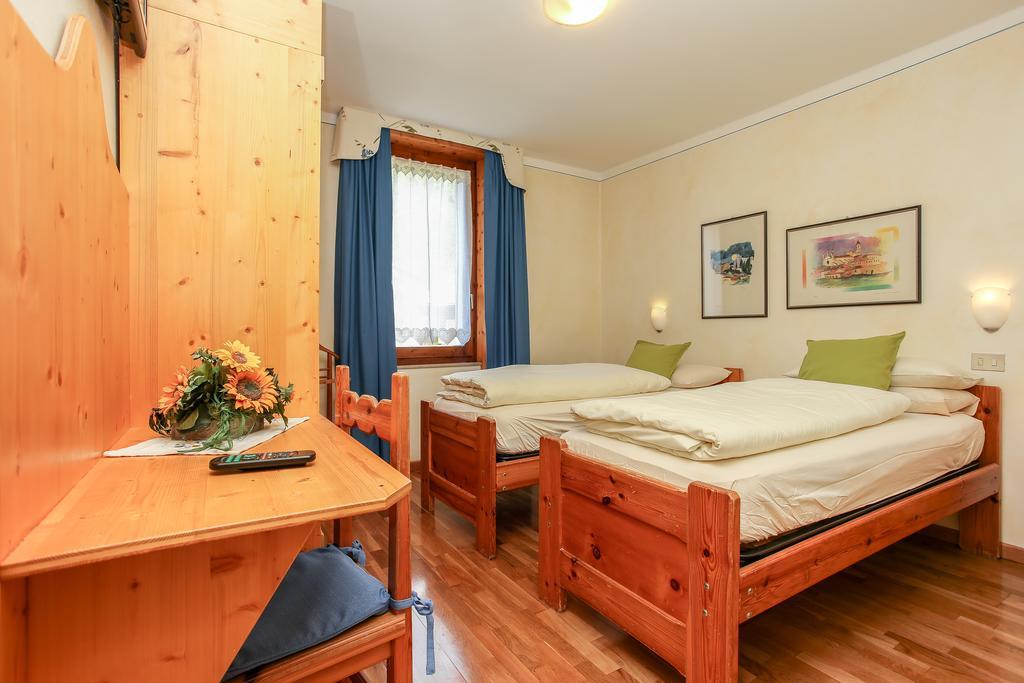 Albergo Adele Борміо Екстер'єр фото
