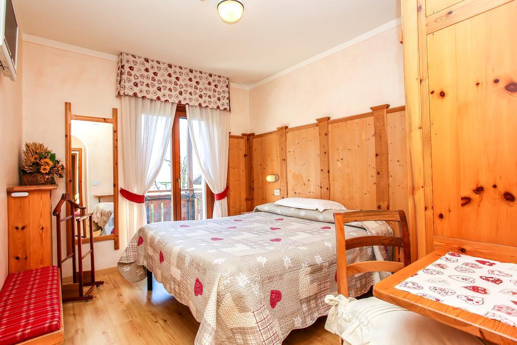 Albergo Adele Борміо Екстер'єр фото