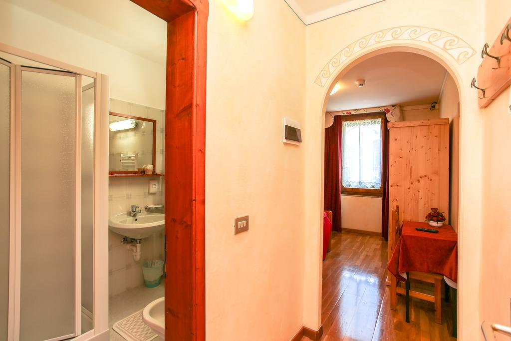 Albergo Adele Борміо Екстер'єр фото